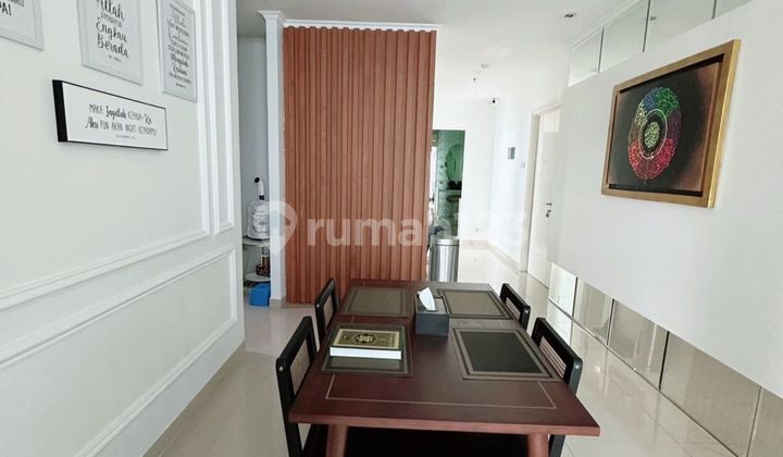 For Quick Sale: Hamptons Park Apartment in South Jakarta, Strategic Location, 3 Bedroom Semi-Furnished, Good Condition 2