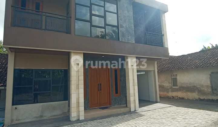 Rumah Siap Huni 2 Lantai Hadap Utara Dekat Jalan Kaliurang 2