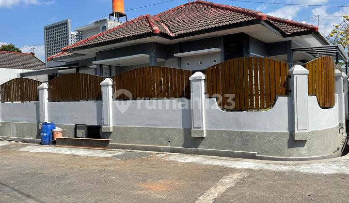 Rumah 2 Lantai Mewah & Strategis Dekat Jogjabay