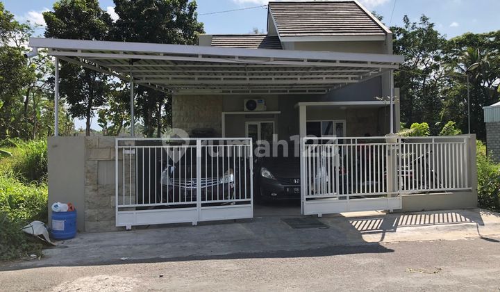 Rumah Strategis Siap Huni Dekat Jalan Kaliurang Km 9