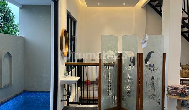 Ready-to-Live Luxury House in Palagan Behind Hyatt 2