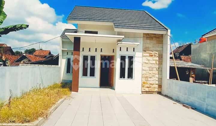 Rumah Baru Minimalis Siap Huni di Sidoluhur Godean Rumah Baru Minimalis Siap Huni di Sidoluhur Godean