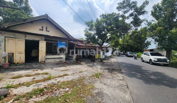 Strategic Land Hook Mangku Kebon Agung Street Kronggahan