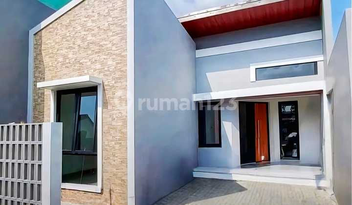 Ready-to-Occupy House Inside the Ringroad County Road 2