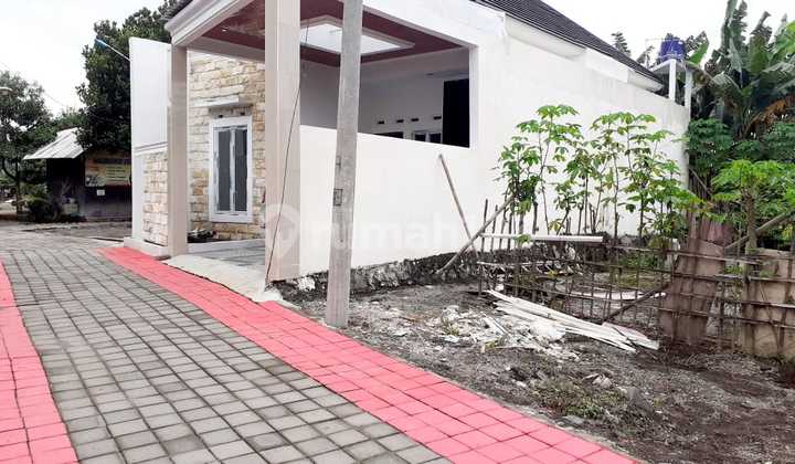 Ready-to-Live House Near Sleman Toll Junction, Tlogoadi Mlati 2