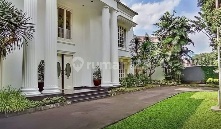 Rumah Mewah American Klasik Style di Selong Kebayorn Baru Rumah Mewah American Klasik Style di Selong Kebayorn Baru