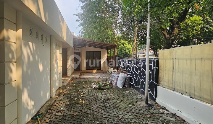 Rumah Lama Dibawah NJOP Masih Layak Huni Dijual Murahcocok Buat Kantor Lokasi Radio Dalam Dekat MRT Blok M.dan Pondok Indah Mall Rumah 2