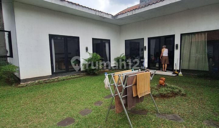 Dijual Rumah di Kemang Utara Dibawah Harga Pasar Halaman Luas Ada Space Buat Kolam Renang Rumah Butuh Minim Renovasi SHM di Jl. Kemang Utara Viia No. 45G, Bangka, Mampang Prapatan, Kota Jakarta Selatan, Dki Jakarta, Indonesia, 12730, Kemang