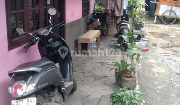 Land Plus Building Cheap Sale Suitable for Building a Boarding House