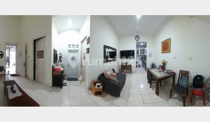 Comfortable Residence Close to Schools and Toll Road in Tourist City