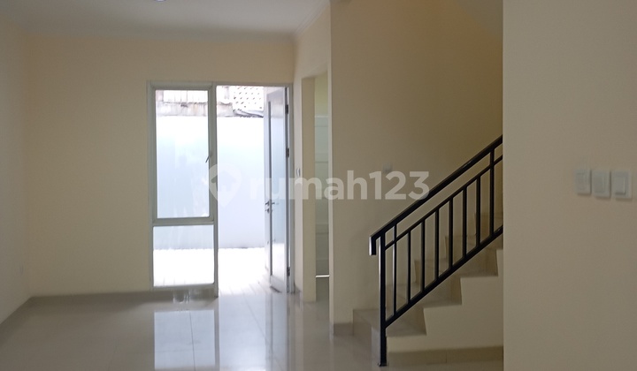 Dijual Rumah 2Lt, Michelia Gading Serpong 2