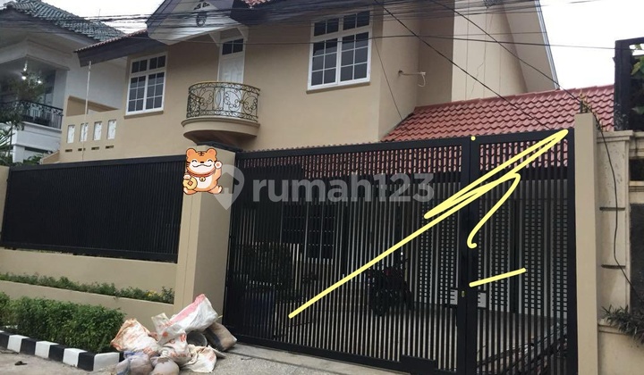 Dijual Rumah Mewah 2 Lt di Kemanggisan