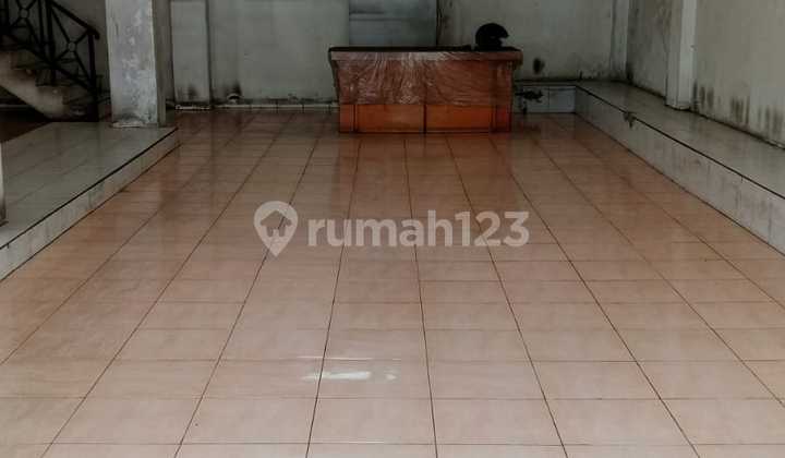 Ruko 3 Lantai Gandeng 2 di Kompleks Naga Swalayan Kota Bekasi