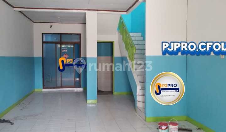 Nice Shop House in Taman Harapan Baru, Bekasi 2