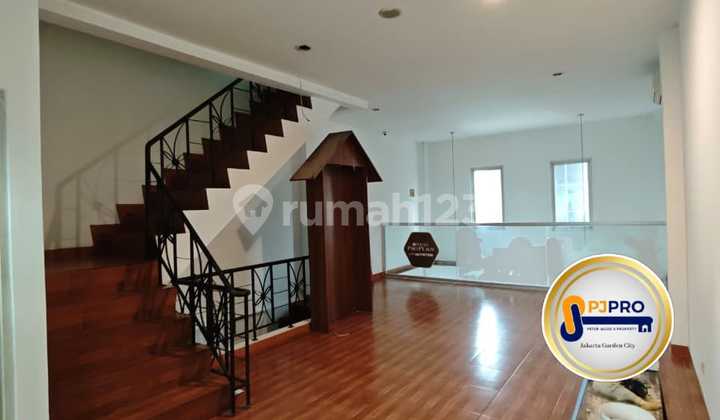 Ruko Bagus Strategis di Bulevar Harapan Indah Bekasi Ruko Bagus Strategis di Bulevar Harapan Indah Bekasi