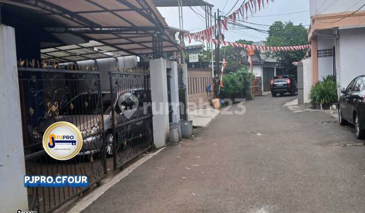 Rumah Bagus dan Luas di Cilangkap Cipayung