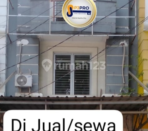 2½ Storey Shop House in Harapan Indah, Bekasi