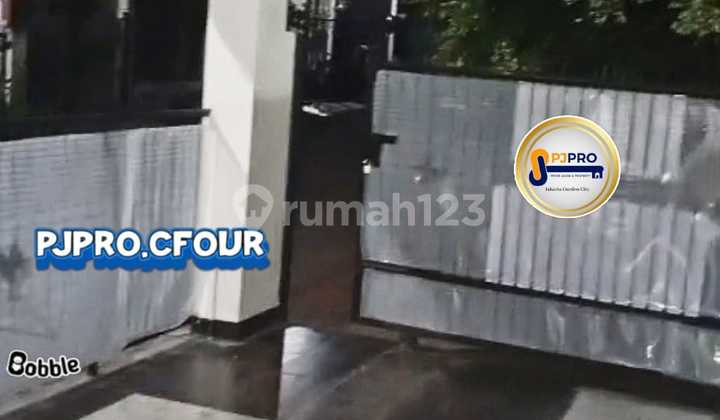 Rumah Hoek di Taman Harapan Baru Bekasi Rumah Hoek di Taman Harapan Baru Bekasi