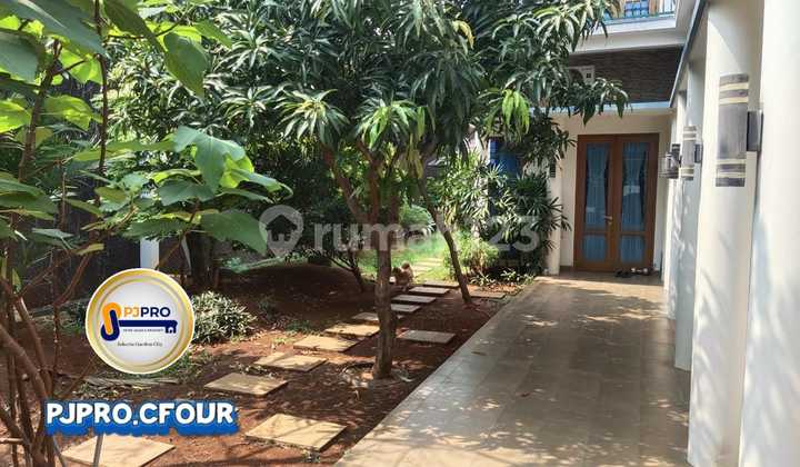 Rumah Mewah 2 Lt. Dekat Sumarecon Bekasi 2