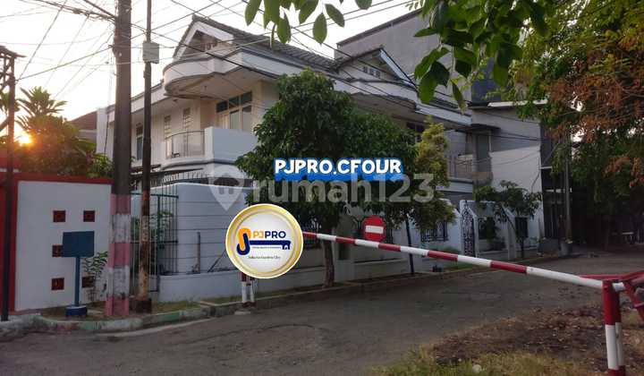 Good 2-Story Hook House in Harapan Indah