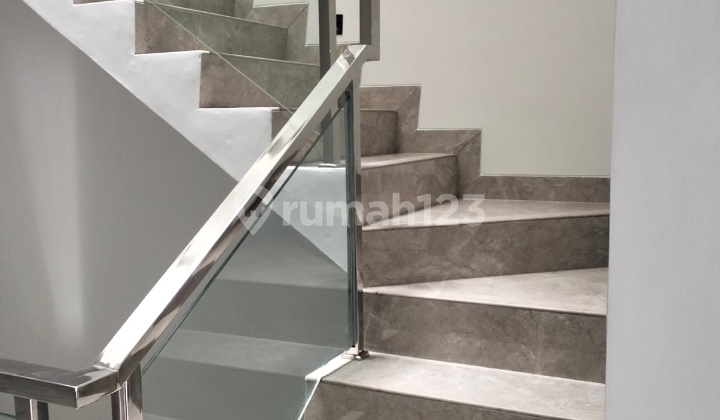 Dijual Rumah Brand New 2