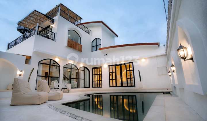 Luxury Mediterranean Villa 3 Kamar Tidur di Ungasan - Rooftop & Private Pool Luxury Mediterranean Villa 3 Kamar Tidur di Ungasan - Rooftop & Private Pool