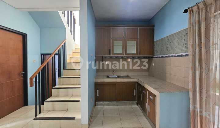 Jual Rumah 2 Lantai di Greenwoods Pamulang 2