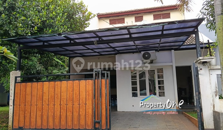 Sell 2-Story House in a Strategic Location at Graha Raya Bintaro