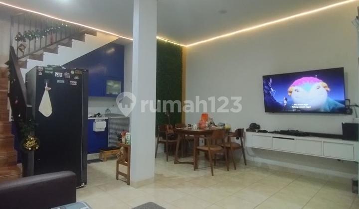 Selling House in Paradise Serpong City Near BSD Pamulang Toll Access 2