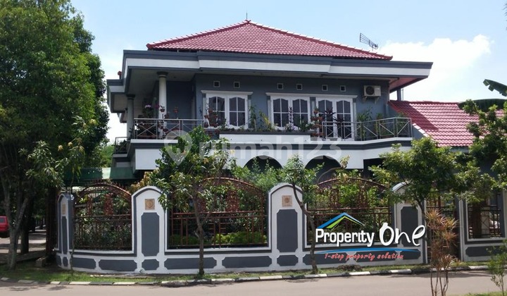 Jual Rumah Posisi Hook dan Strategis di Kencana Loka BSD