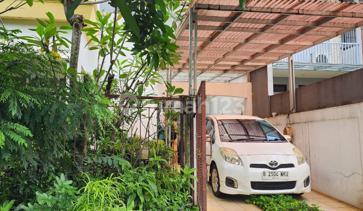 For Sale: House in Taman Chrysant, BSD Serpong 2