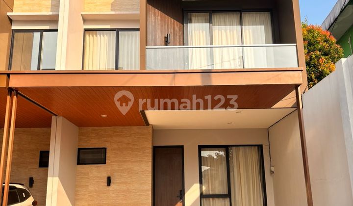 Rumah Eksklusif Dekat Kampus Umj & MRT Lebak Bulus | Limited Unit