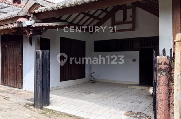 House Near MRT Petogogan Kebayoran Baru South Jakarta