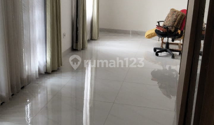 For Quick Sale: 2.5-Story House in Cibubur Must Sell This Week 1