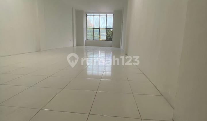 For Rent 4 ½ Story Shophouse in West Minangkabau, Strategic Location, Near Manggarai Station. 2