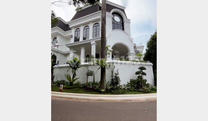 Rumah Baru, 4 Lantai di Pondok Indah Dg Desain American Classic