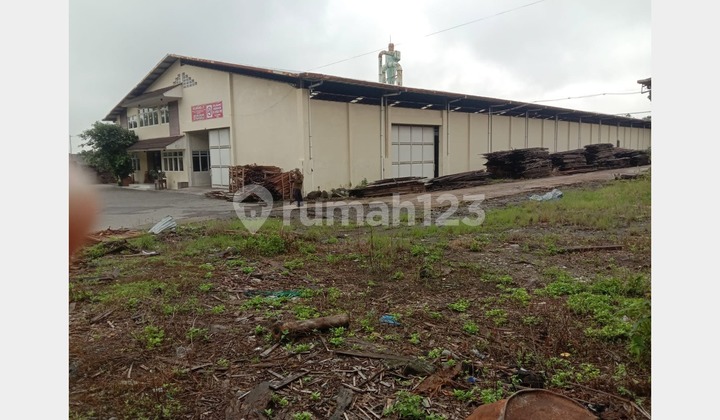 Former Factory Warehouse, Strategic Location in Boyolali, Solo