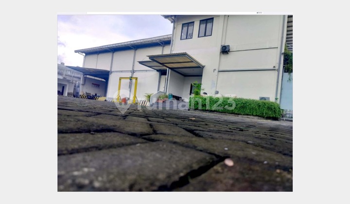 Ex Factory Strategic Location in Romokalisari, Surabaya