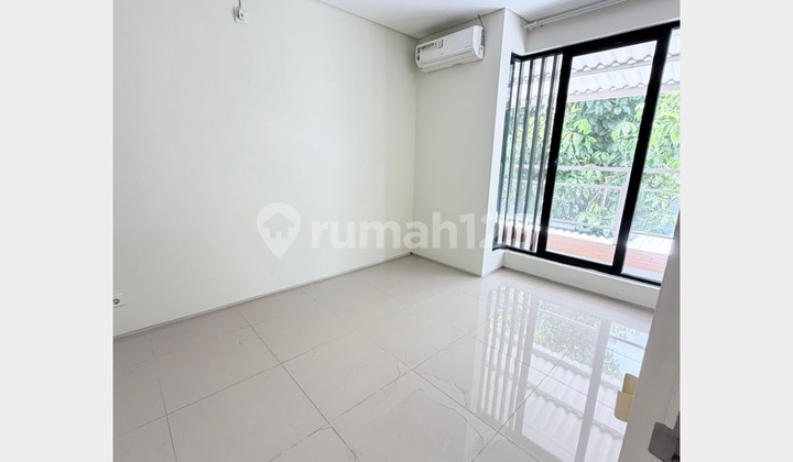 Row Houses, Strategically Located in Citraland, Surabaya 2