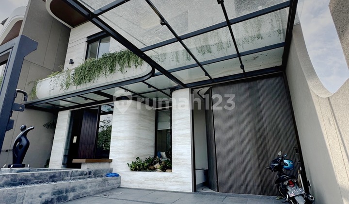 Rumah Baru Gress Full Furnish di Graha Family 2