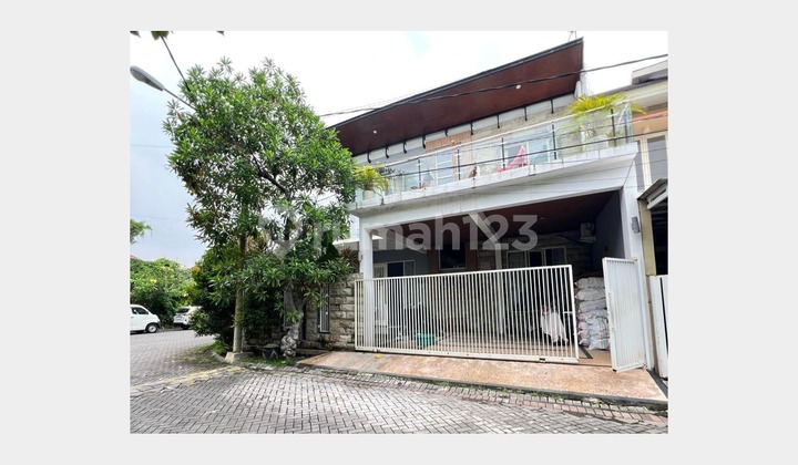 Rumah Mewah Minimalis di Pantai Mentari, Surabaya Rumah Mewah Minimalis di Pantai Mentari, Surabaya