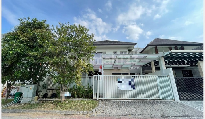 Rumah Mewah, Bagus & Imalis di Graha Family, Surabaya