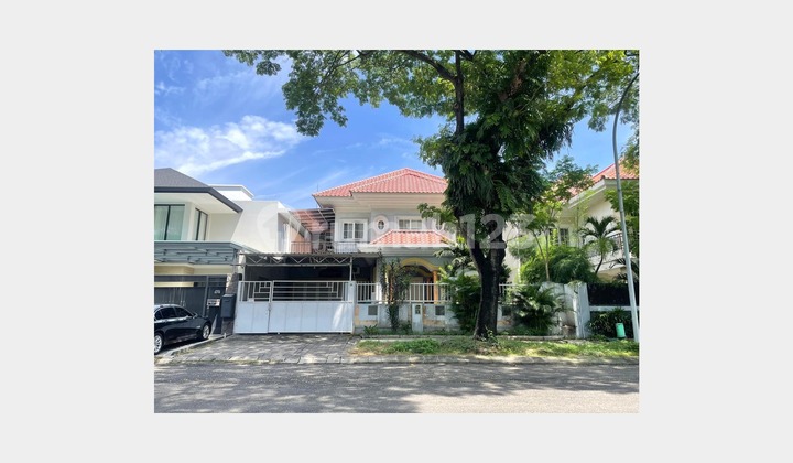 Rumah di Jalan Utama, Strategis di Citraland, Surabaya 2