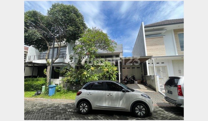 Rumah Murah 2Man di Eastwood Citraland, Dekat Tpr Surabaya