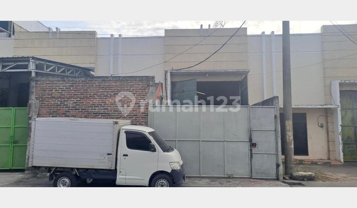 Gudang Murah 1Man, Lokasi Strategis di Kepatihan Industri, Sby