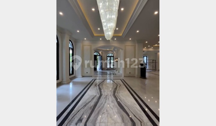 Rumah Baru, 4 Lantai di Pondok Indah Dg Desain American Classic 2