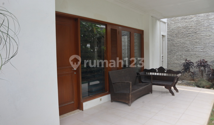 Rumah Nyaman Strategis Dalam Komplek di Pancoran