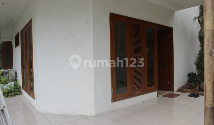 Rumah Nyaman Strategis Dalam Komplek di Pancoran 2