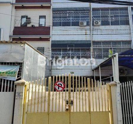 Rumah Ruko 3.5 Lantai Di Kartini 1