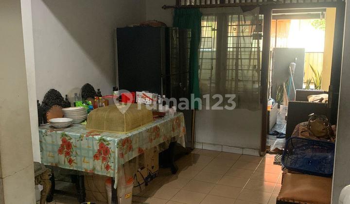 Rumah Butuh Minim Renovasi SHM di Jl. Benda I No.18, Pulo, Kebayoran Baru, Kota Jakarta Selatan, Dki Jakarta, Indonesia, 12160, Radio Dalam Rumah Butuh Minim Renovasi SHM di Jl. Benda I No.18, Pulo, Kebayoran Baru, Kota Jakarta Selatan, Dki Jakarta, Indonesia, 12160, Radio Dalam